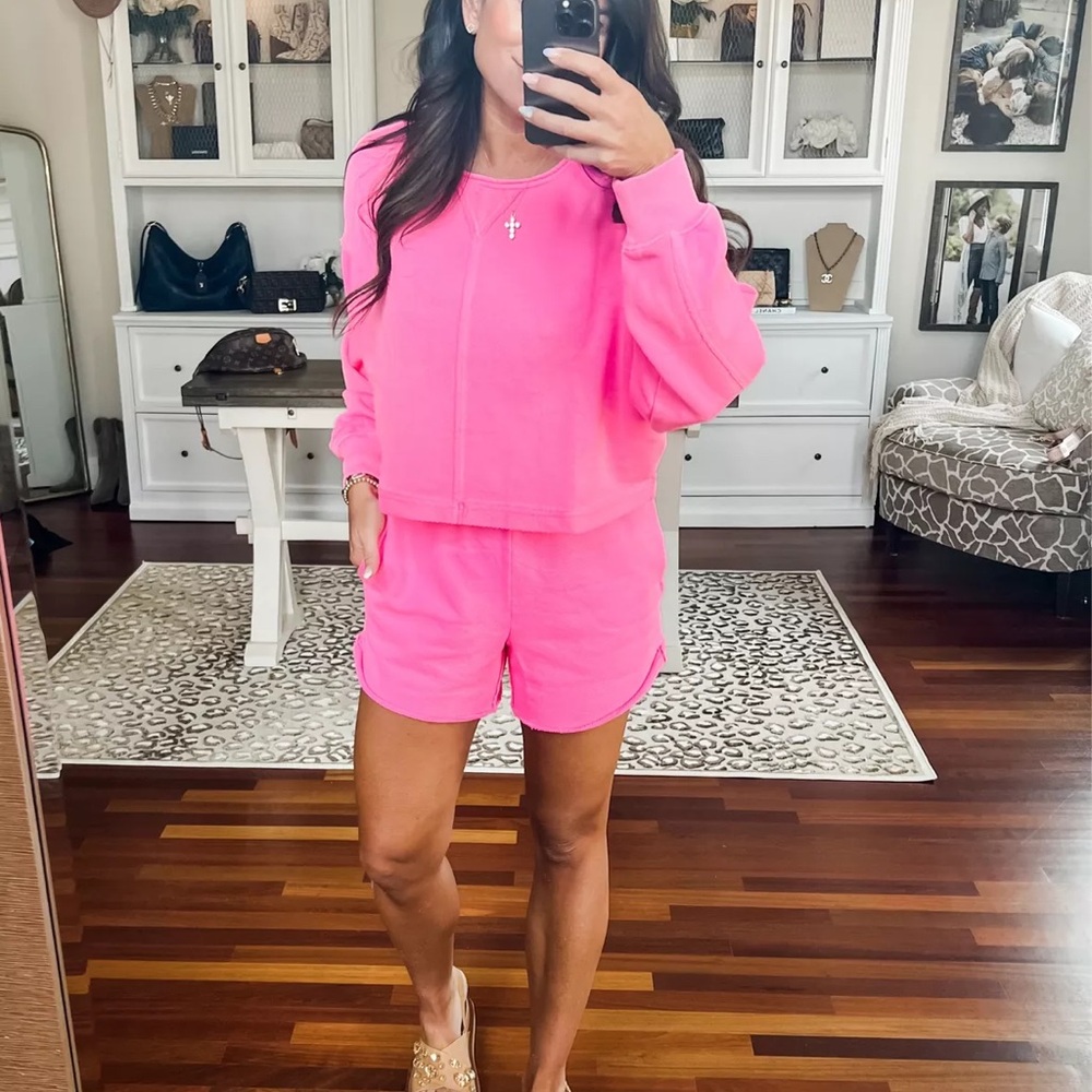 🆕 AERIE Neon Pink Oversized Sweatshirt and Shorts Set